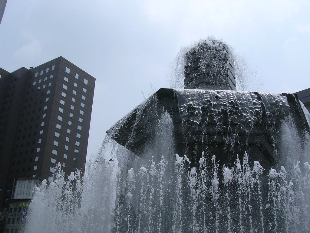 Fontana al centro di Seoul